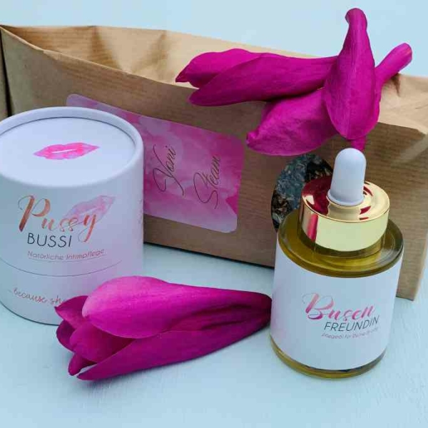 Pussy Bussi, Busenfreundin und Yoni Steam